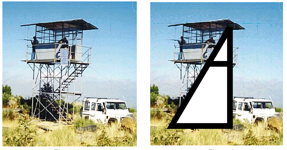 Fotografias da torre de vigia, com dois triângulos retângulos desenhados sobre ela